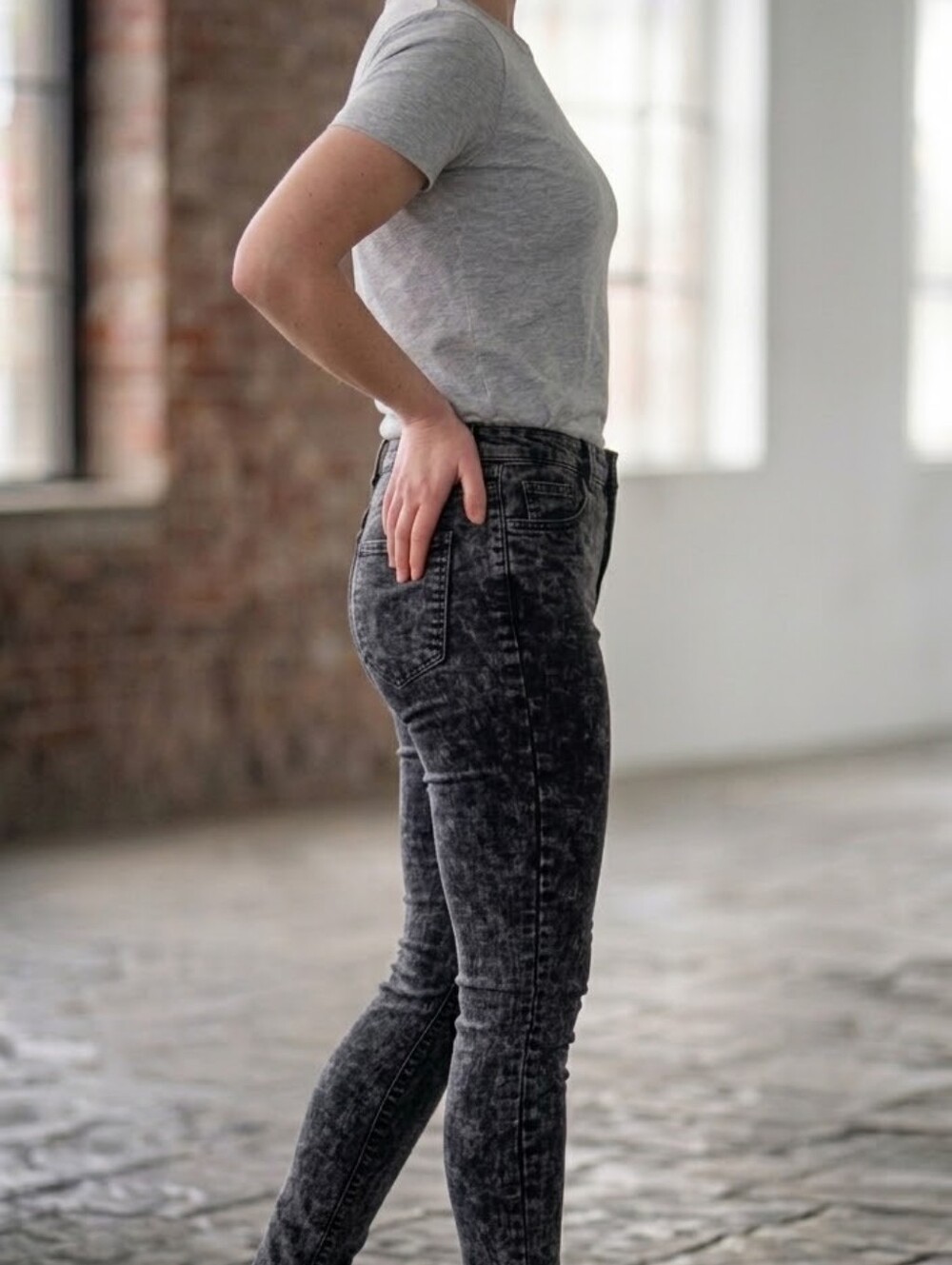 High Rise Acid Wash Black Ankle Jeans - Size 11/12